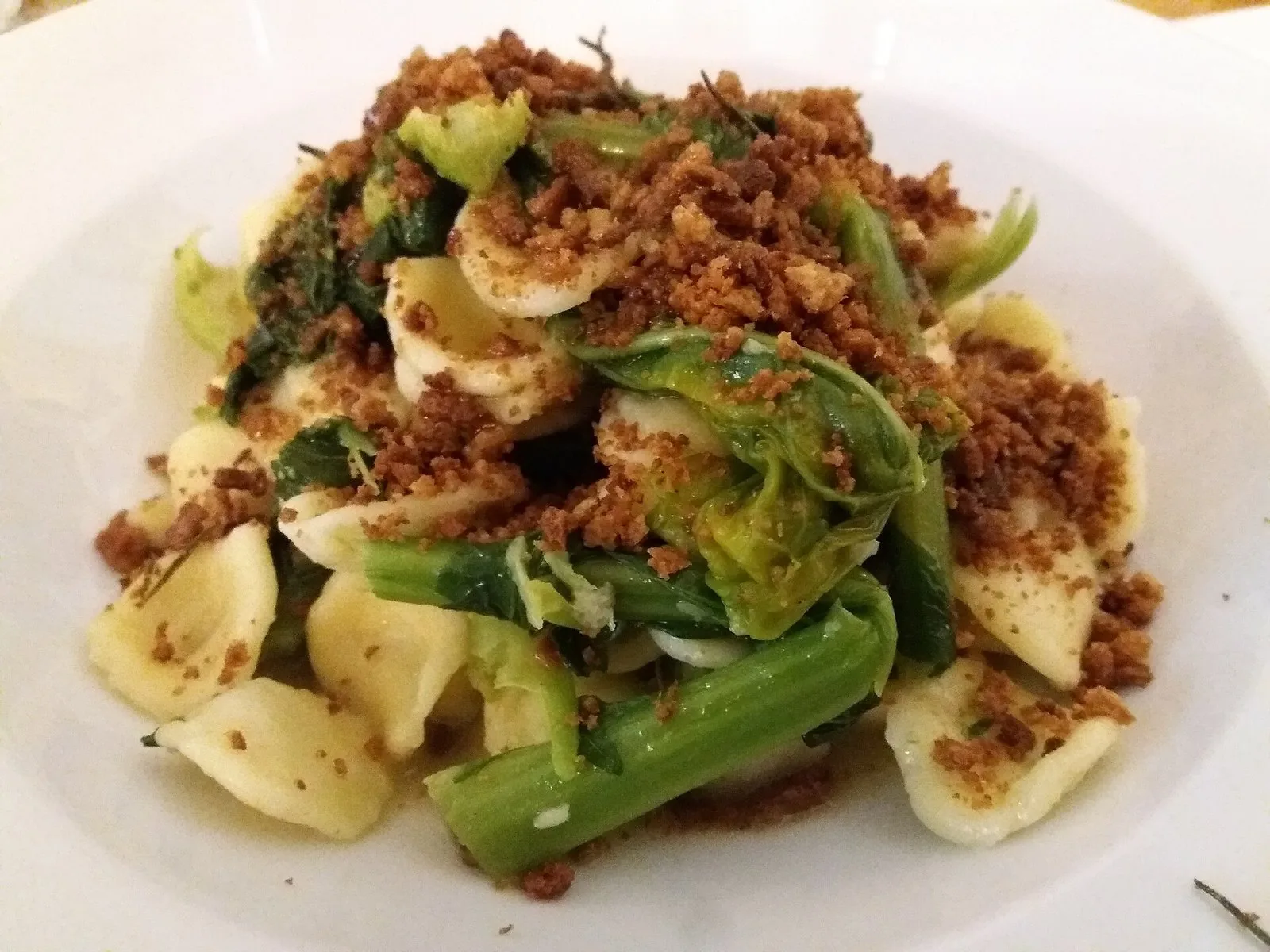 Un piatto di orecchiette con le cime di rapa